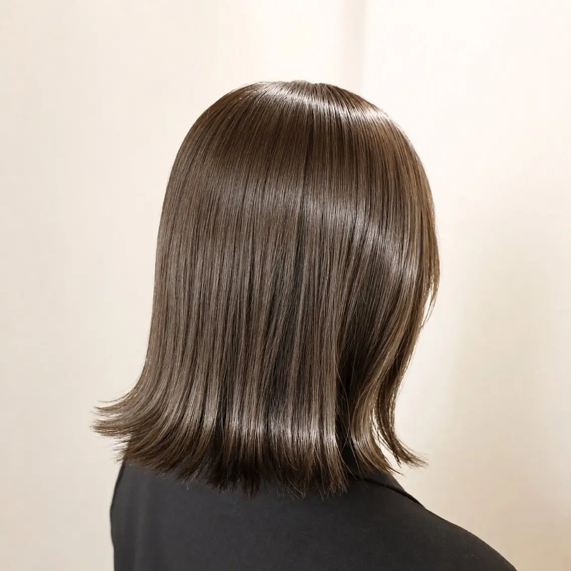 ミディアム カラー パーマ 透明感カラー グレージュ ヘアカラー トリートメント ヒナ/酸性ストレート /レイヤーカットのヘアスタイル