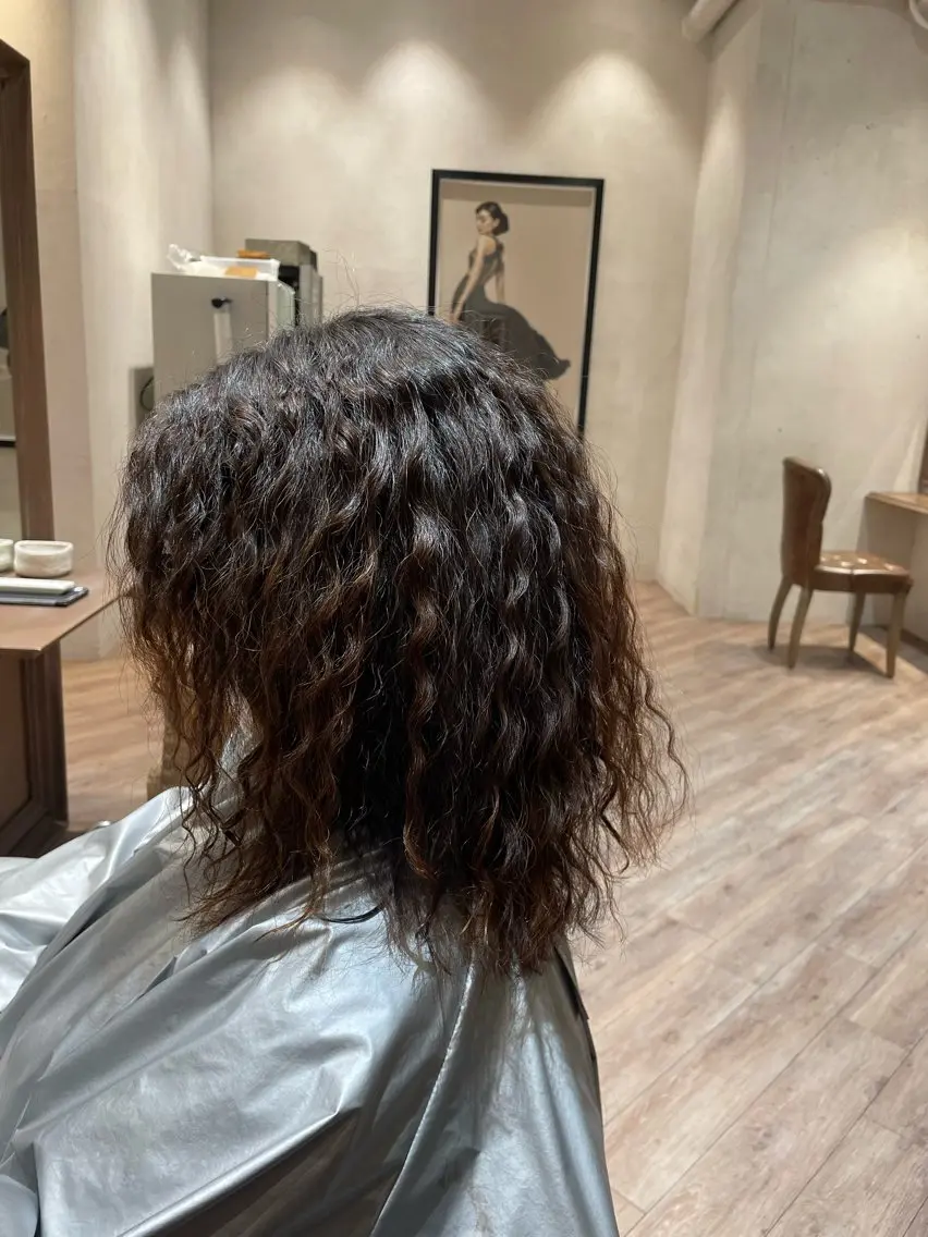 パーマ スパイラルパーマ シモカワ マシロのヘアスタイル