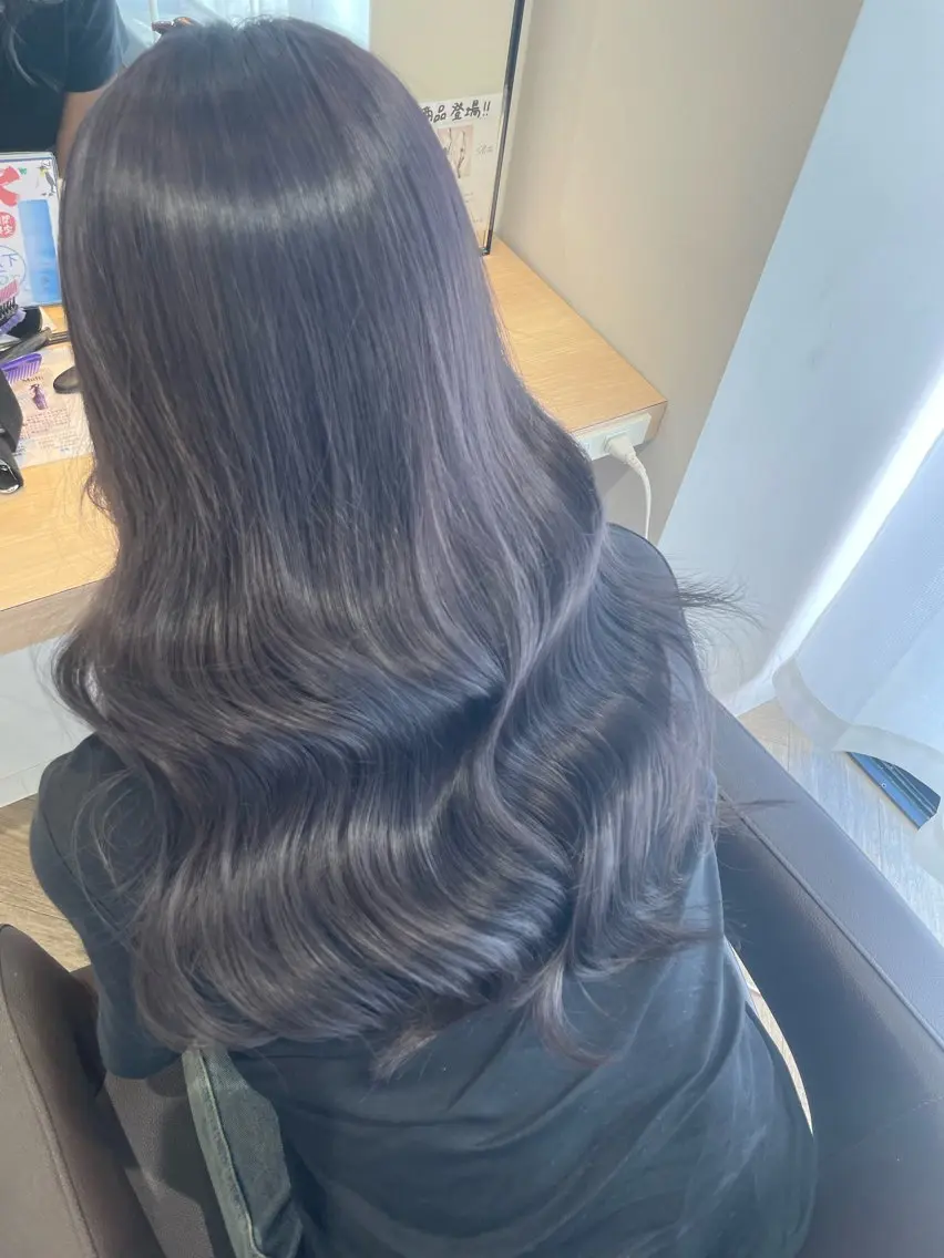ロング カラー 透明感カラー ラベンダーカラー 韓国風ヘア 湊 陽菜のヘアスタイル