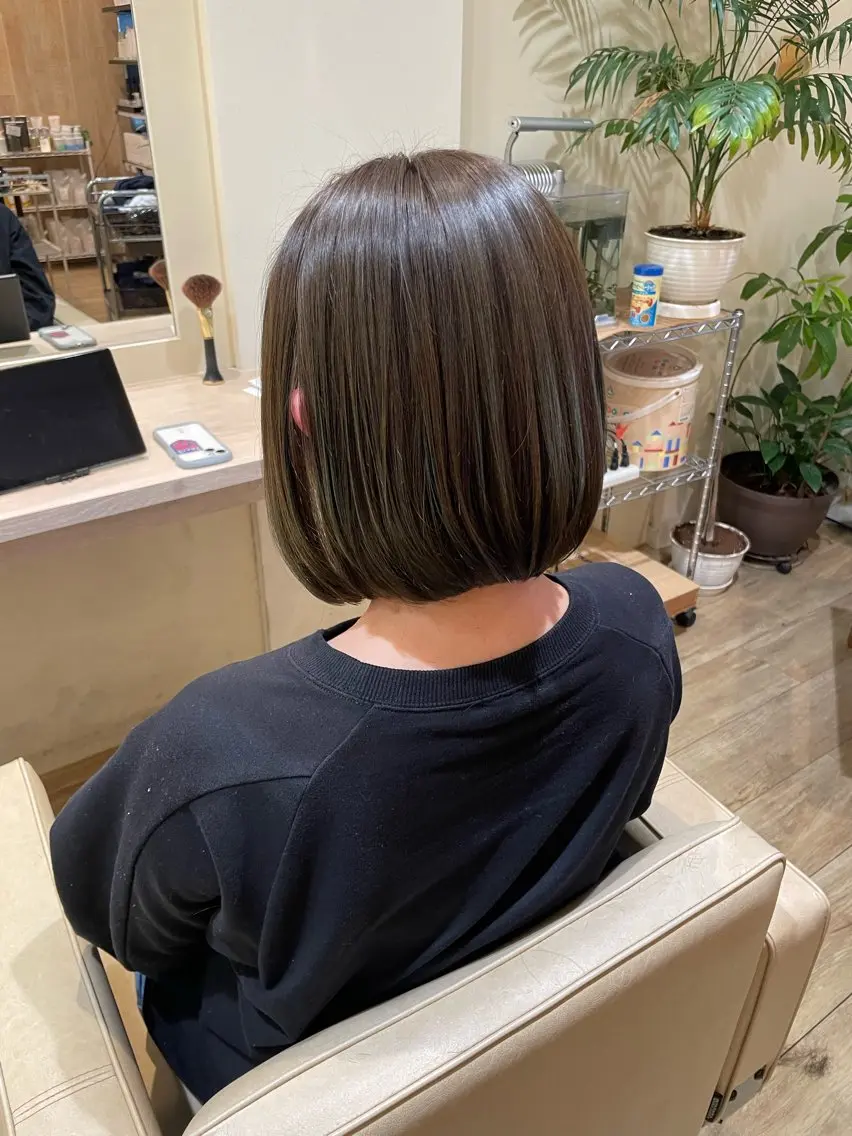 ショート カラー アッシュ ハイライトカラー オリーブアッシュ ボブ ハイライト カット ヘアカラー トリートメント 髪質改善/Bloss om🌷高橋沙衣のヘアスタイル