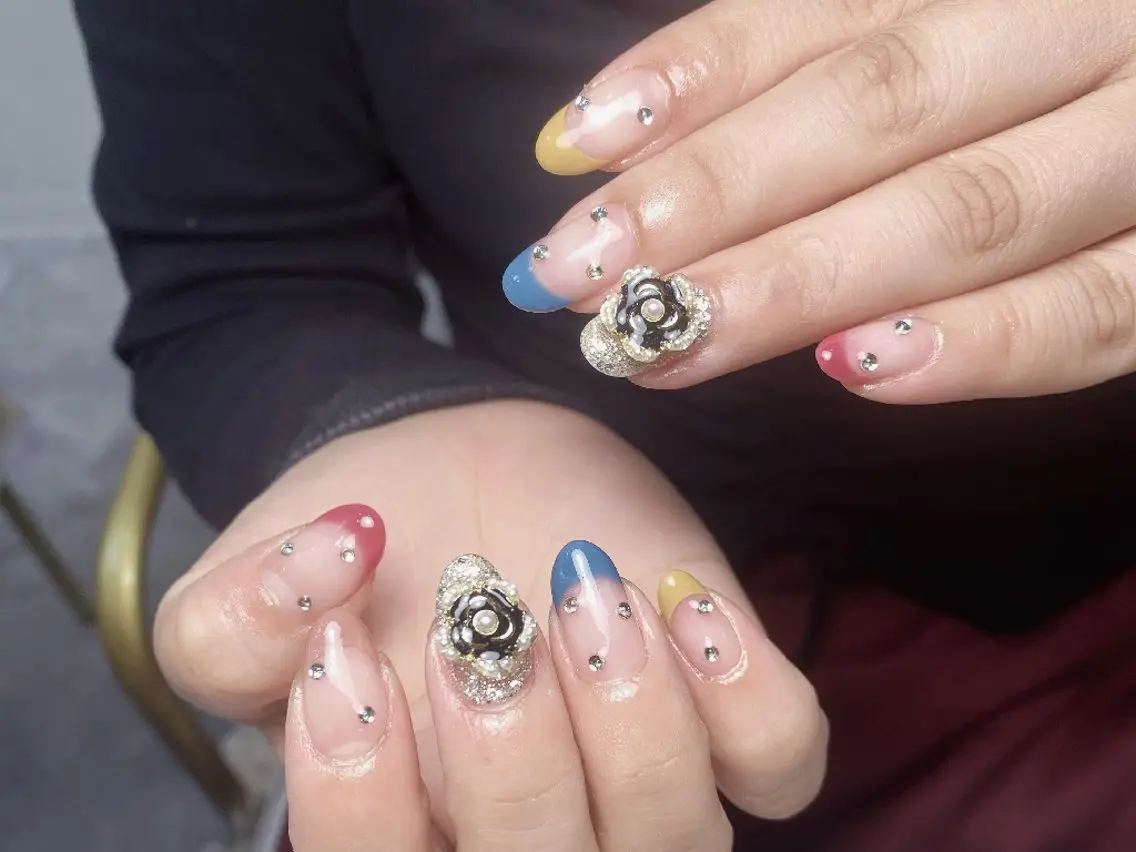 ネイル クリアネイル フラッシュネイル フットネイル フレンチネイル ジェルネイル ハンドネイル UM Nail Salonのネイルデザイン