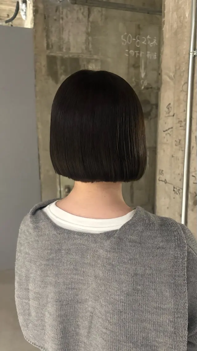 ショート ボブ カット ヘアカラー 安藤 まりのヘアスタイル