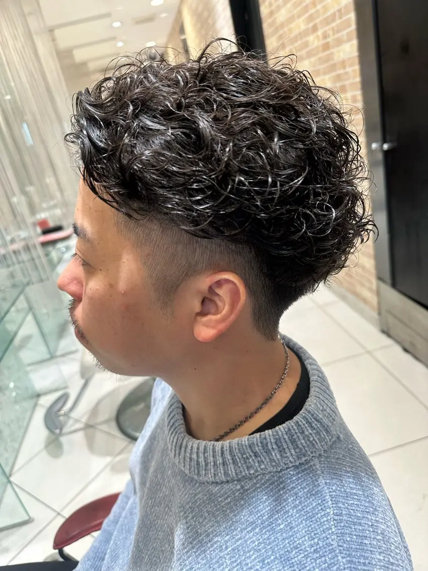 ショート パーマ メンズ メンズパーマ 波巻きパーマ 💈メンズ特化 美容師サキ💈のヘアスタイル
