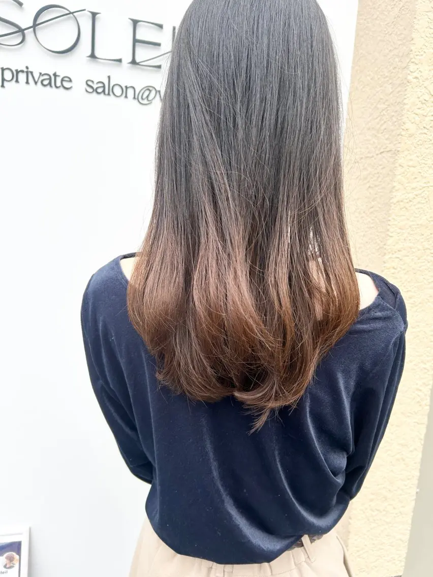 ミディアム カラー ケアカラー 伸ばしかけ 髪質改善 縮毛矯正 カット ヘアカラー トリートメント ヘッドスパ 久木原 ゆりのヘアスタイル