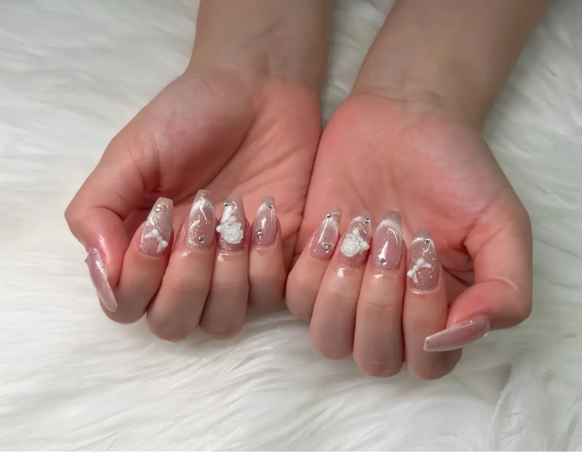 ネイル オーロラネイル チークネイル フットネイル フレンチネイル ジェルネイル ハンドネイル Havi Nailsのネイルデザイン