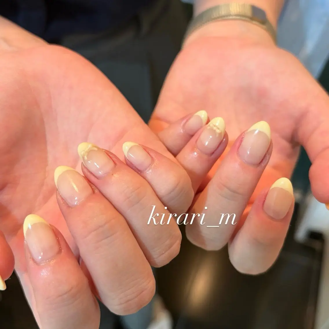💛フレンチネイル（オフ込み）の写真