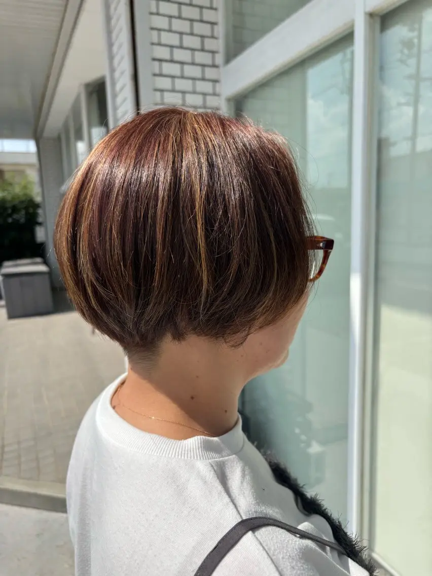 ショート カラー ベージュカラー ブラウンカラー ハイライトカラー ハイライト ヘアカラー 古田 穂香/似合わせカラーのヘアスタイル