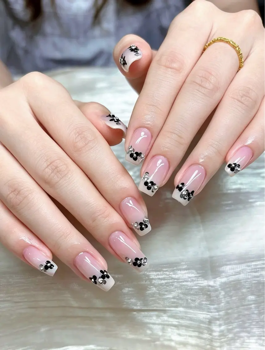 ネイル アートネイル ジェルネイル キラキラネイル 韓国ネイル オフィスネイル DAISY_NAIL 【フィルイン専門店】のネイルデザイン