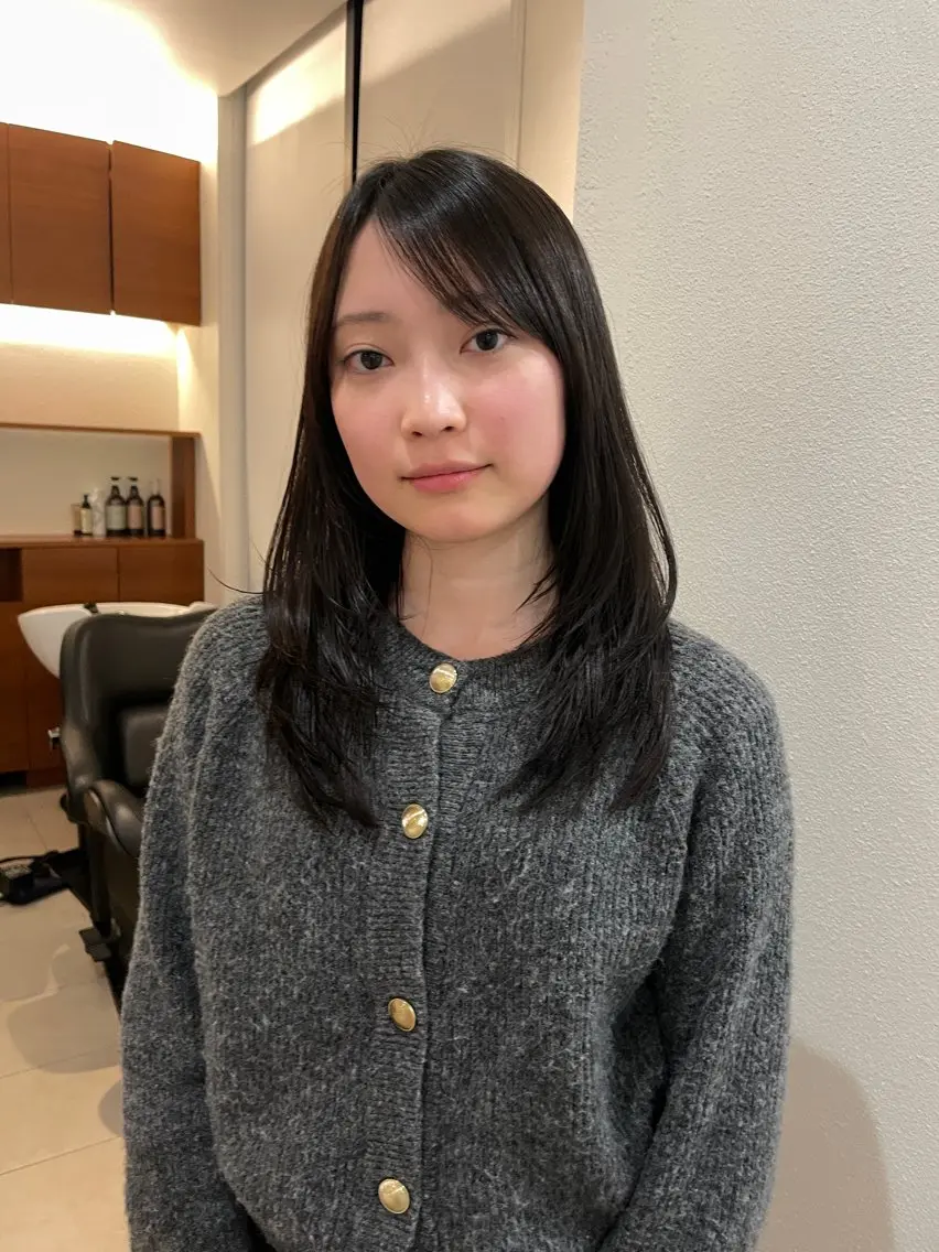 ミディアム カラー 透明感カラー レイヤーカット カット ヘアカラー 抜け感ボブ×パーマ |kazaneのヘアスタイル