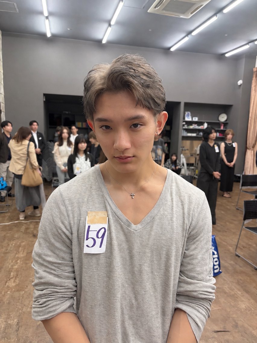 ショート カラー デザインカラー ショートヘア ヘアカラー 高橋 航大のヘアスタイル