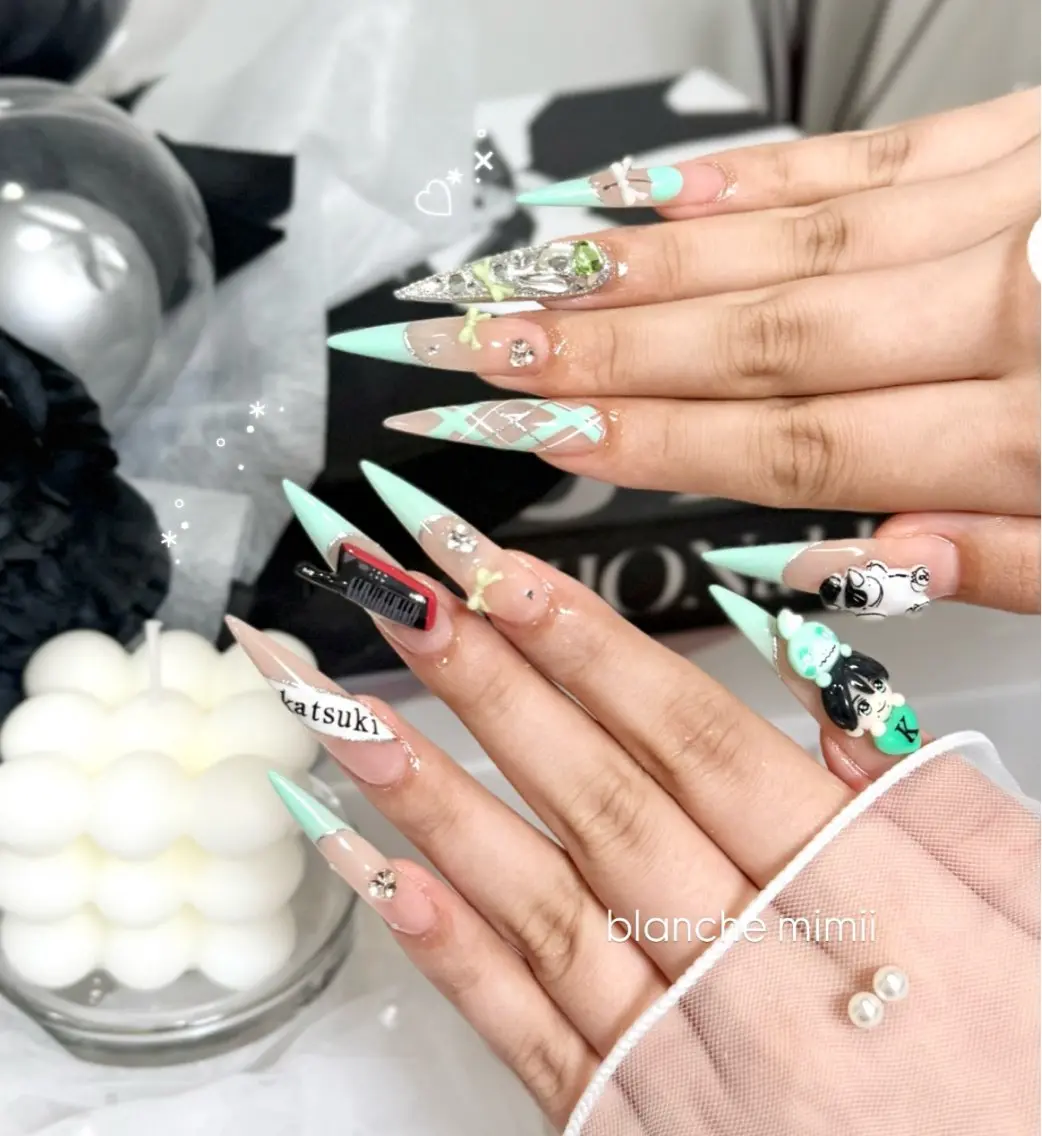 ネイル フレンチネイル キラキラネイル 持ち込み ハンドネイル Blanche Ayaのネイルデザイン