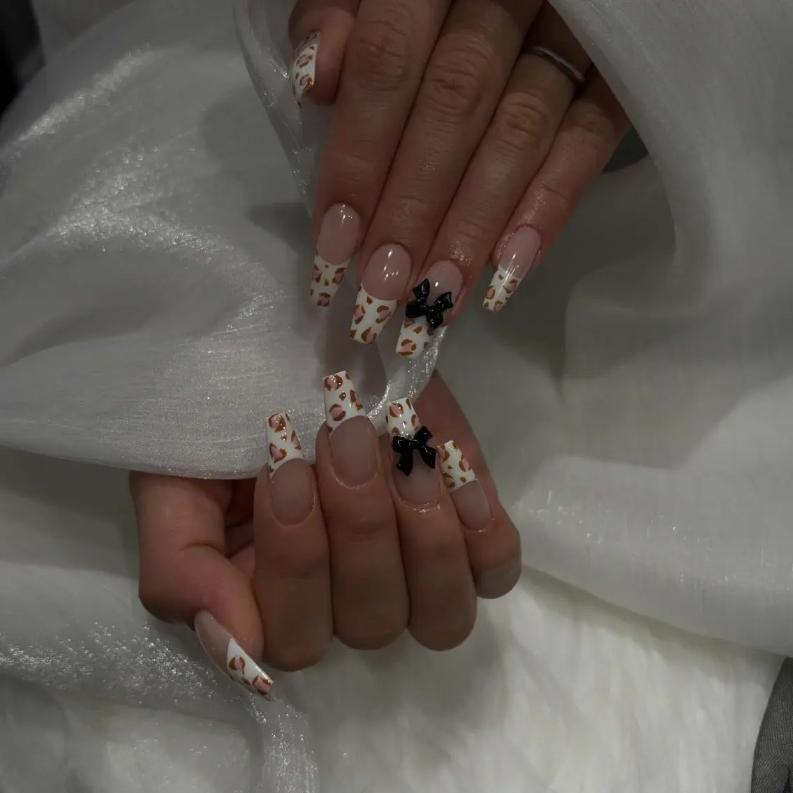 ネイル 長さ出し キラキラネイル 韓国ネイル ロングネイル 持ち込み ハンドネイル KOTORA NAILのネイルデザイン
