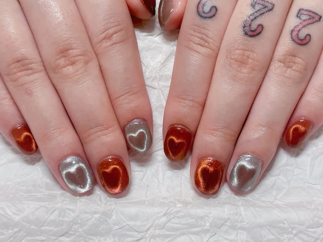 ネイル ハート マグネットネイル ハンドネイル ハンドケア 💫ゆか_ Nailartistのネイルデザイン
