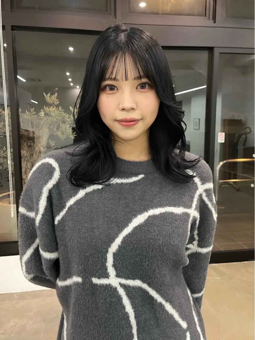 ミディアム XIA AIMIのヘアスタイル