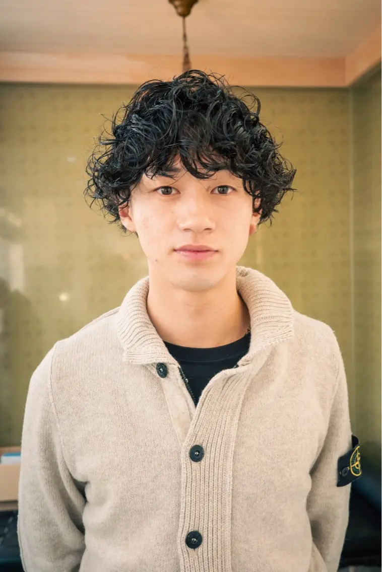 ショート パーマ メンズ メンズパーマ くせ毛 外国人風カラー カット ヘアカラー パーマ トリートメント 似合わせパーマ/ メンズパーマ/しゅうのヘアスタイル