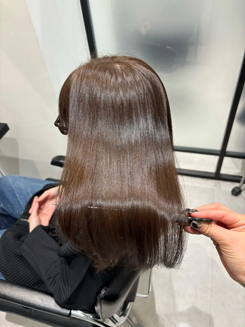 セミロング カット ヘアカラー トリートメント 美髪ヘア 🤍erikaのヘアスタイル