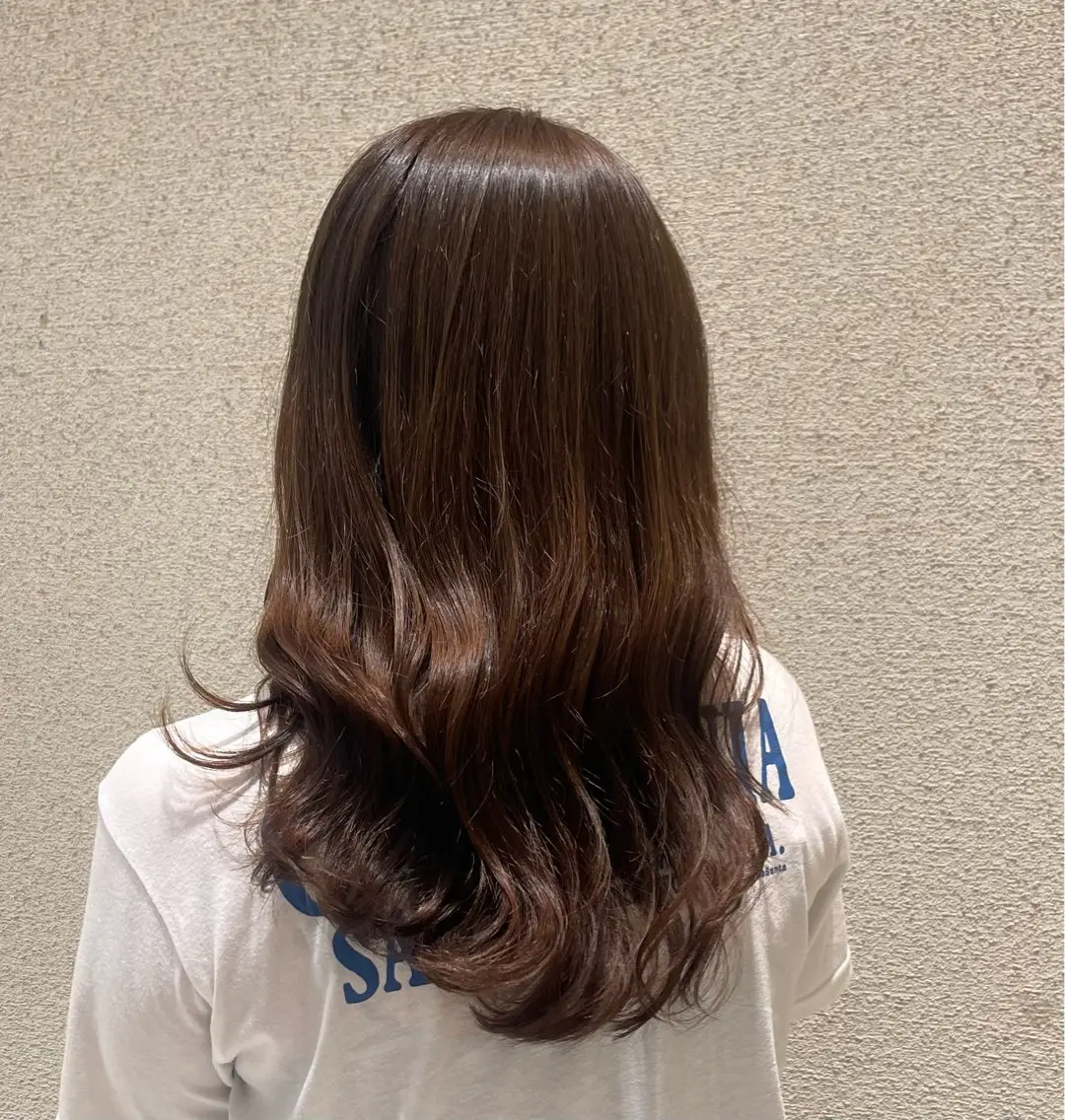セミロング 前田 彩良のヘアスタイル