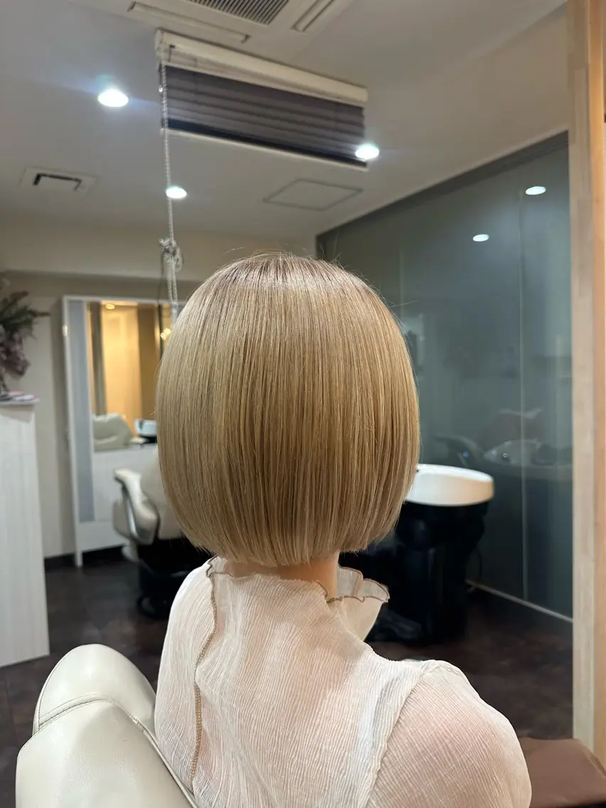 ♡レディースカット♡【ショート~ボブ】 眉カット➕スタイリング付‼️の写真