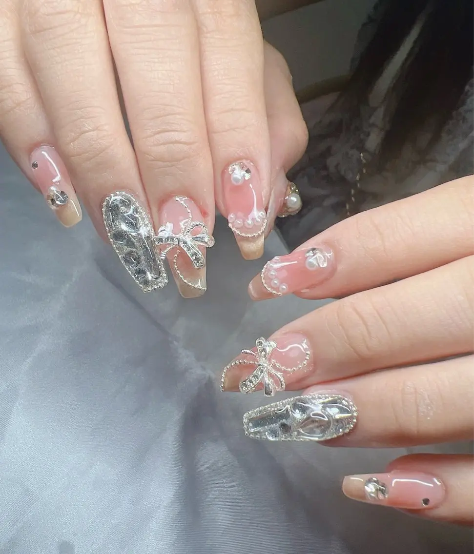 ネイル ハンドネイル Lee Nailsのネイルデザイン
