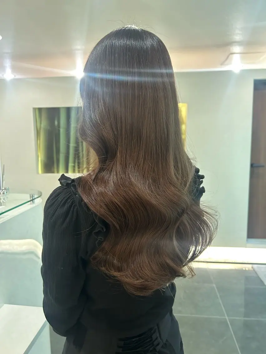 ロング カラー ブラウンカラー ロング カット ヘアカラー トリートメント チーフデザイナー 若林　麻衣のヘアスタイル