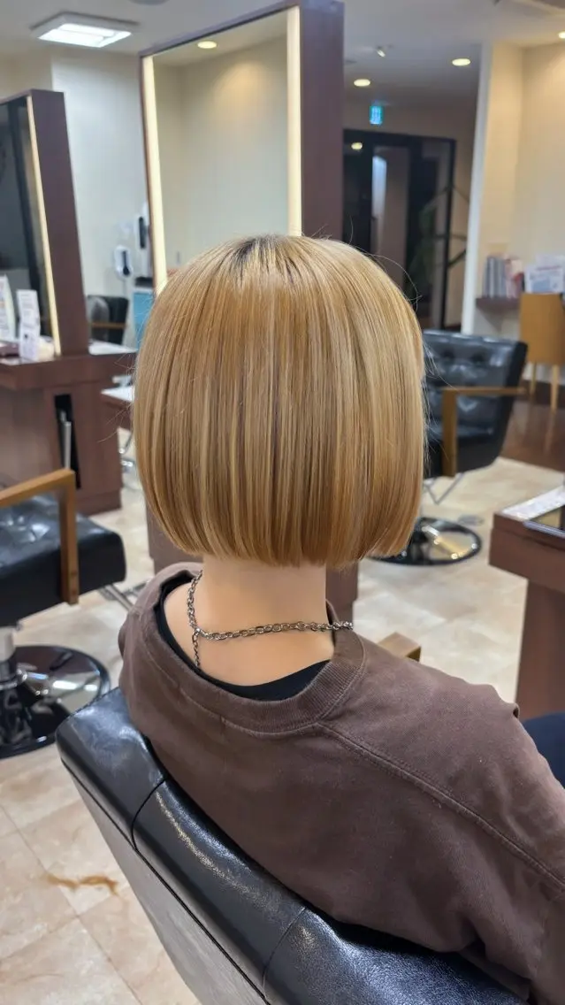 ショート ボブ 小顔カット 大知 眞子のヘアスタイル
