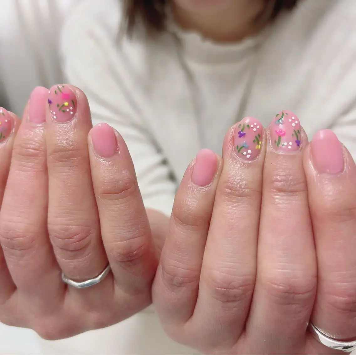 ネイル mano nella manoのネイルデザイン