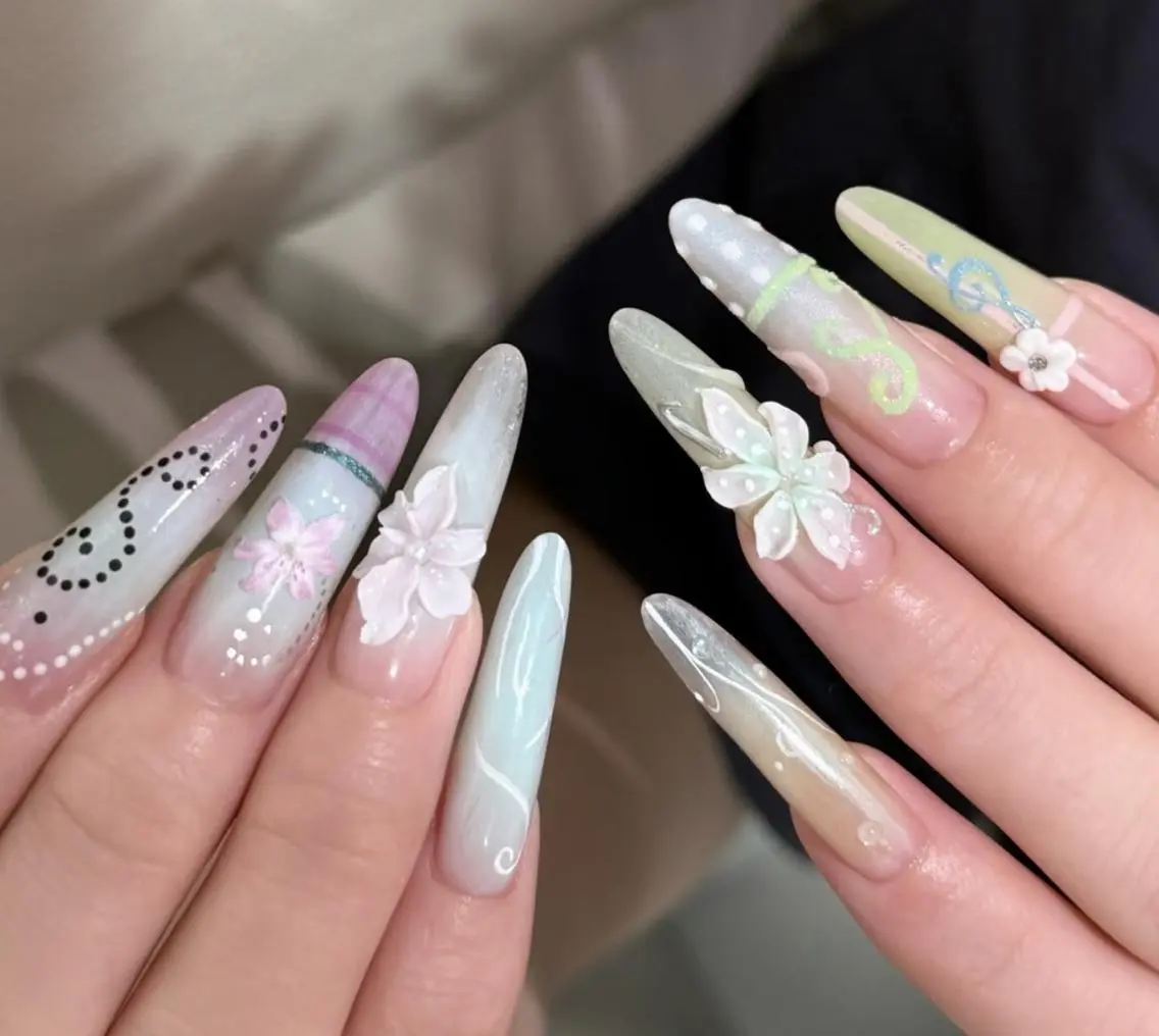 ネイル ハンドネイル 🎀 Ayaka_nailのネイルデザイン