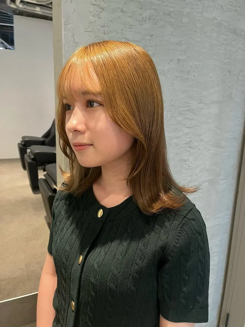セミロング 顔まわりレイヤー レイヤーカット ハイトーン/髪質改善 ダブルカラー/名古屋のヘアスタイル
