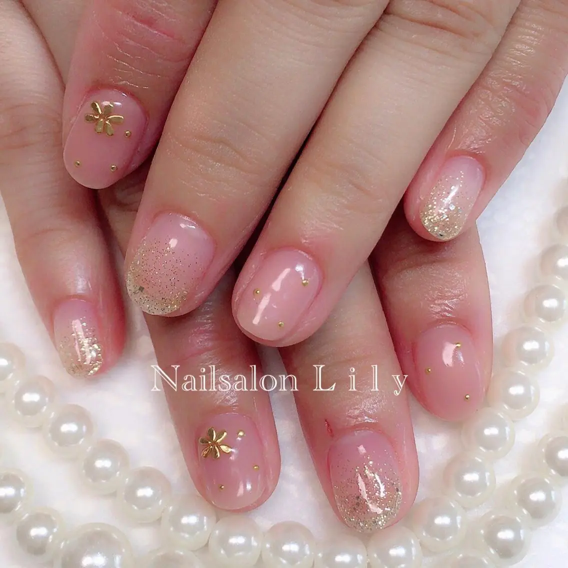 ネイル ゴージャス グラデーション ラメ(グリッター) ラメグラデーション Lily*nail 🌻Mii🌻のネイルデザイン