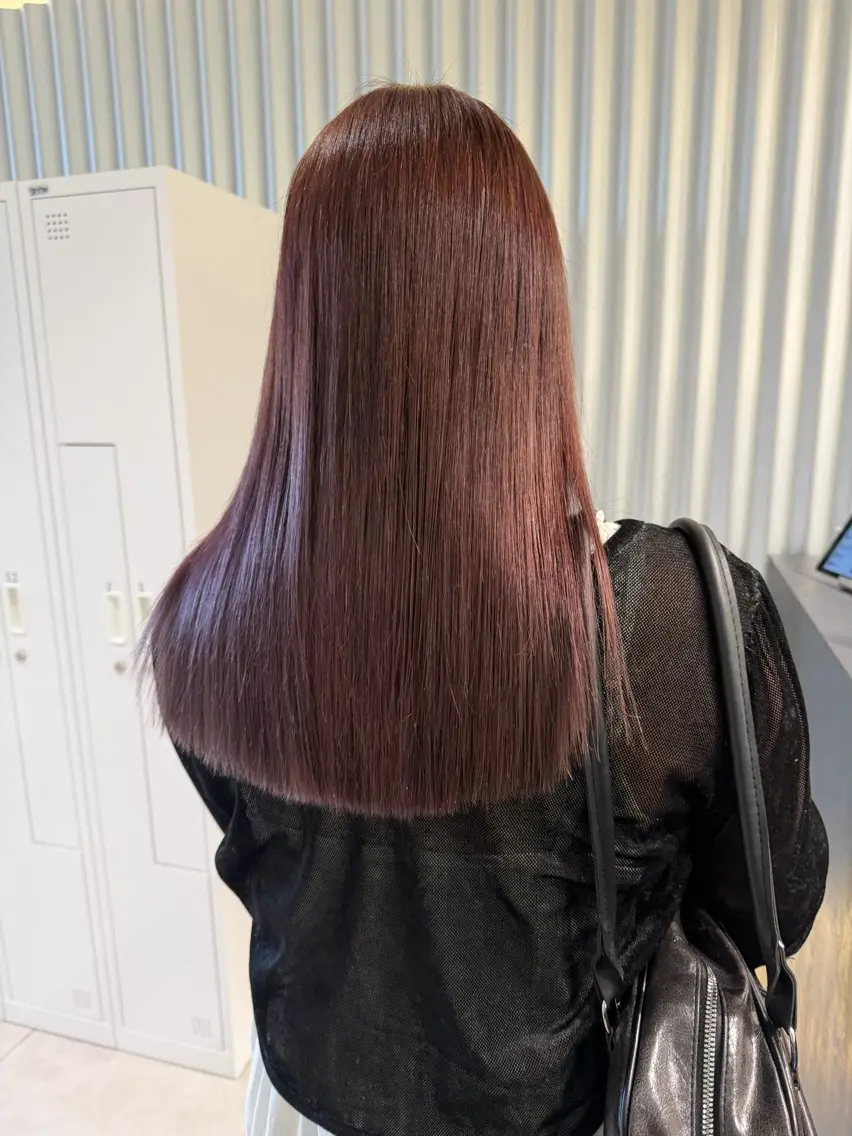 セミロング カット ヘアカラー トリートメント 🍷秋色ボルドー♡ 艶レイヤー🍇モエカのヘアスタイル