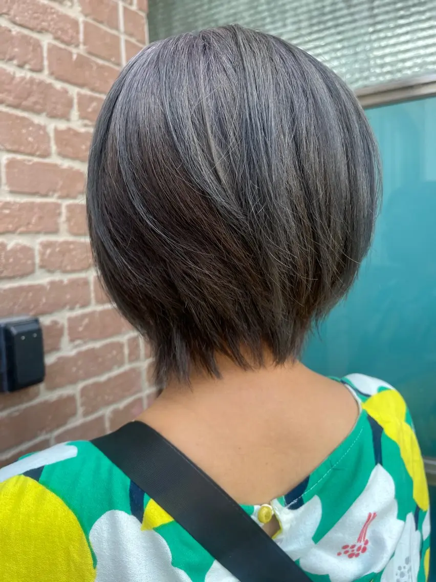 ショート カラー 久木原 ゆりのヘアスタイル