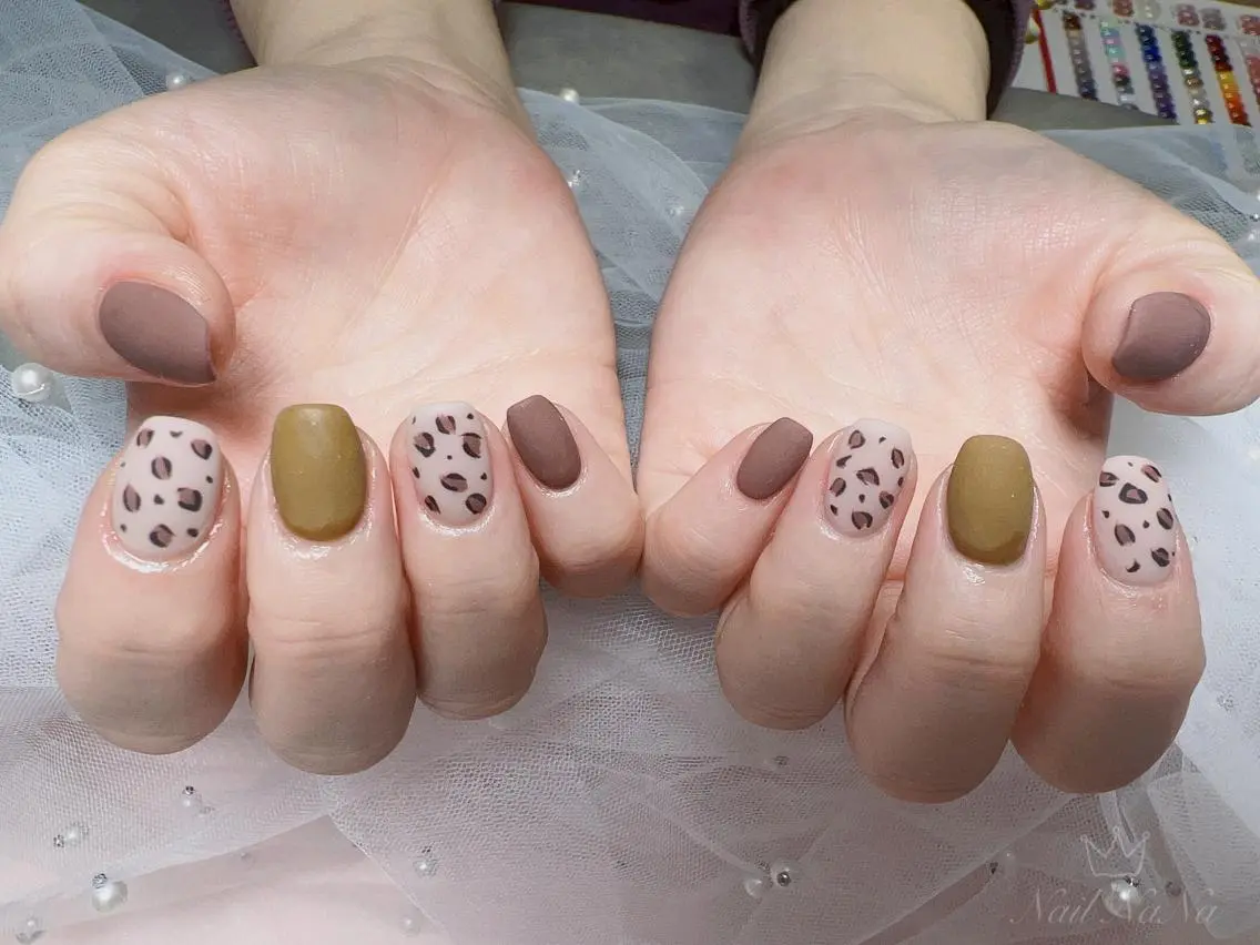 ショート カラー ネイル マットネイル ハンドネイル Nail NaNaのネイルデザイン
