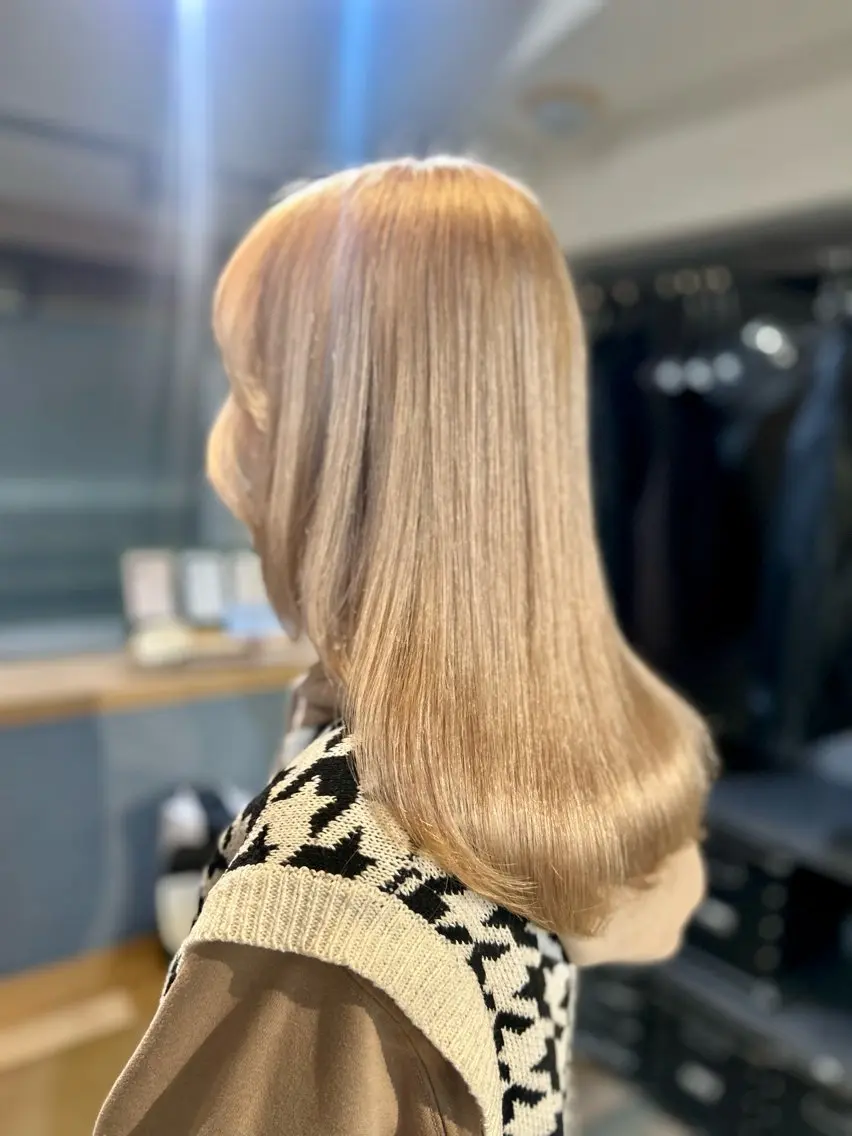 ミディアム ヘアカラー 🤎指名No.1原宿 表参道coii日向花のヘアスタイル