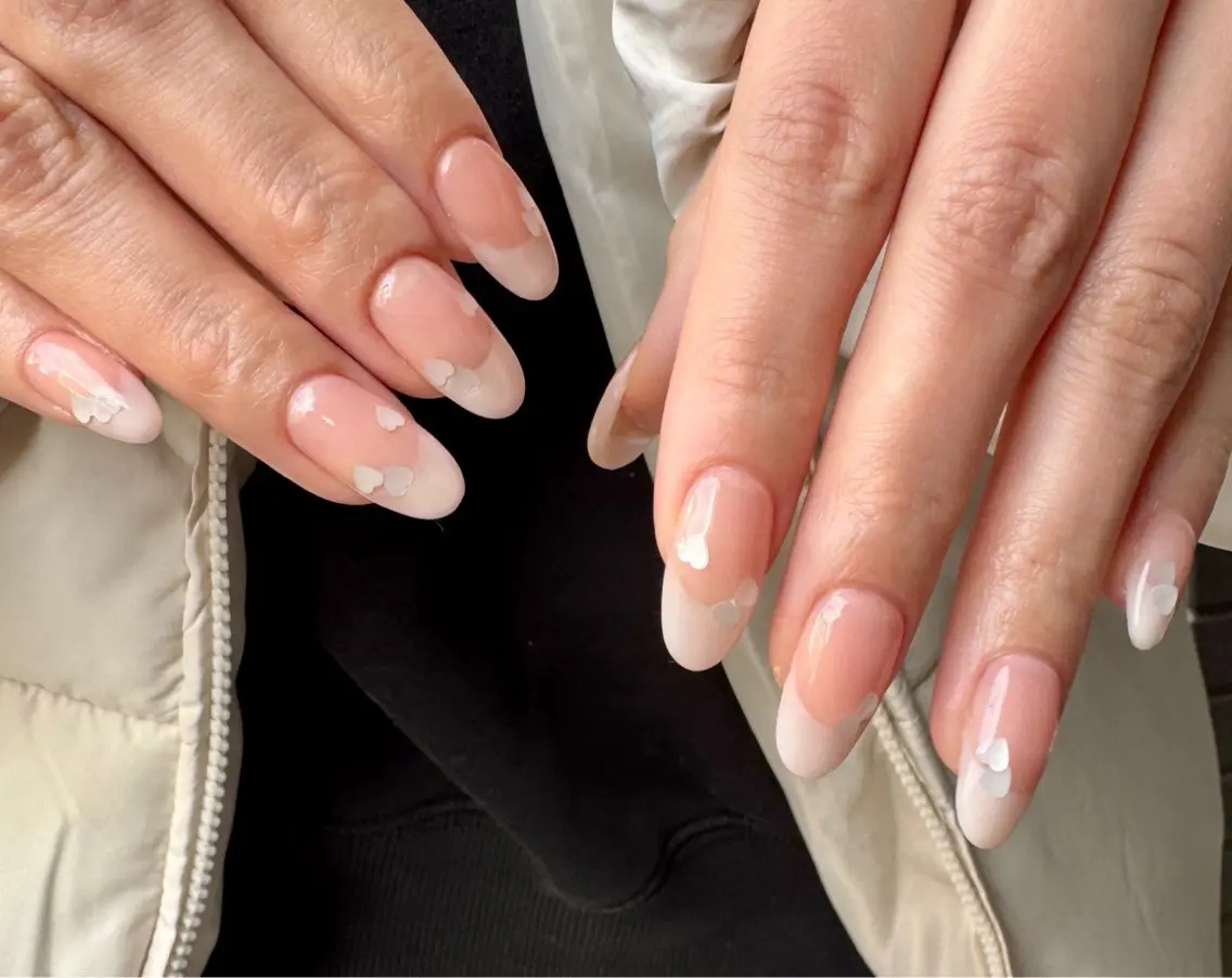 ネイル フレンチネイル ホログラムネイル ハンドネイル Blé nailのネイルデザイン