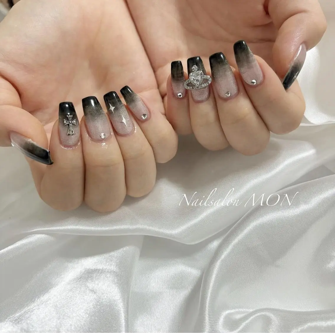 ネイル マグネットネイル ストーンネイル ハンドネイル Nailsalon MONのネイルデザイン