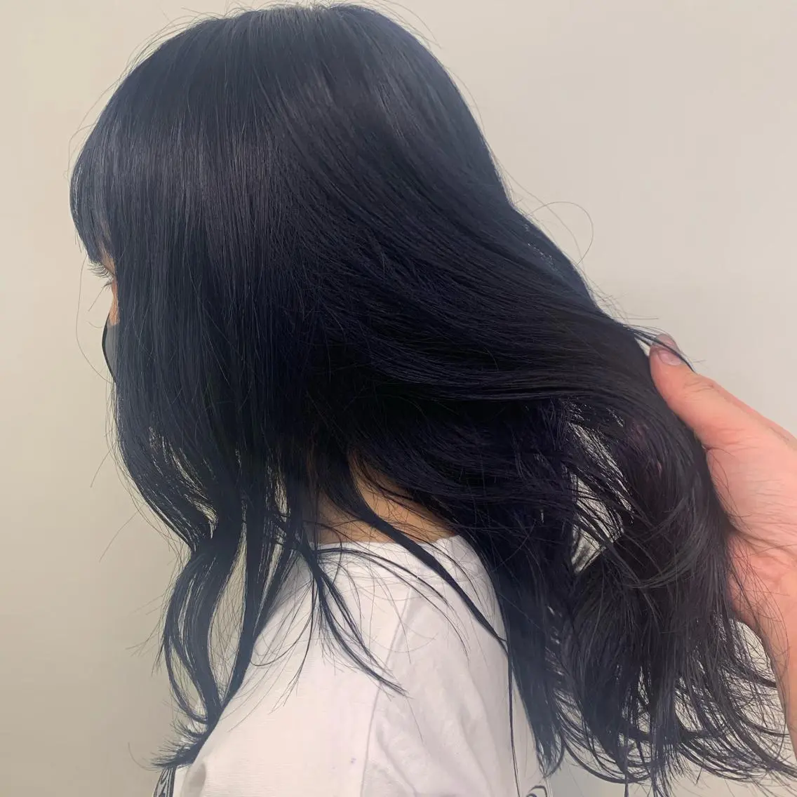 ミディアム カラー ヘアアレンジ ブリーチ ブルーカラー 透明感カラー ハイトーンカラー ネイビーカラー ダブルカラー｜ なおき｜池袋美容師のヘアスタイル
