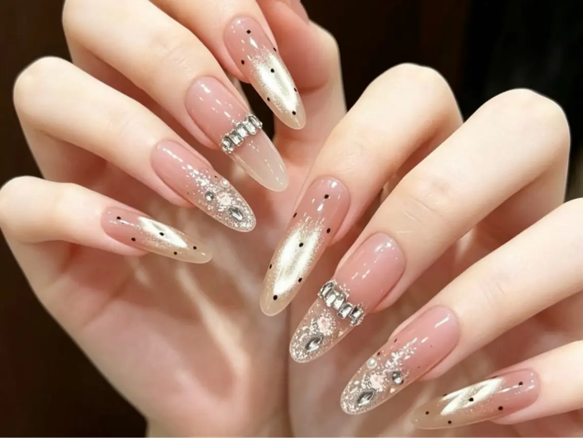 ネイル ドット グラデーション ラメ(グリッター) ラメグラデーション マグネットネイル フットネイル Sora Nailのネイルデザイン