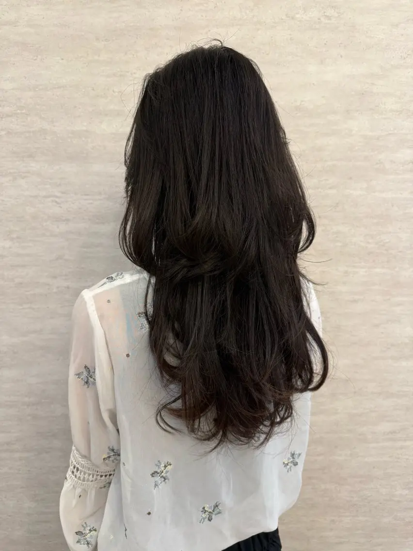 ロング カット ヘアカラー newi まーぼーのヘアスタイル