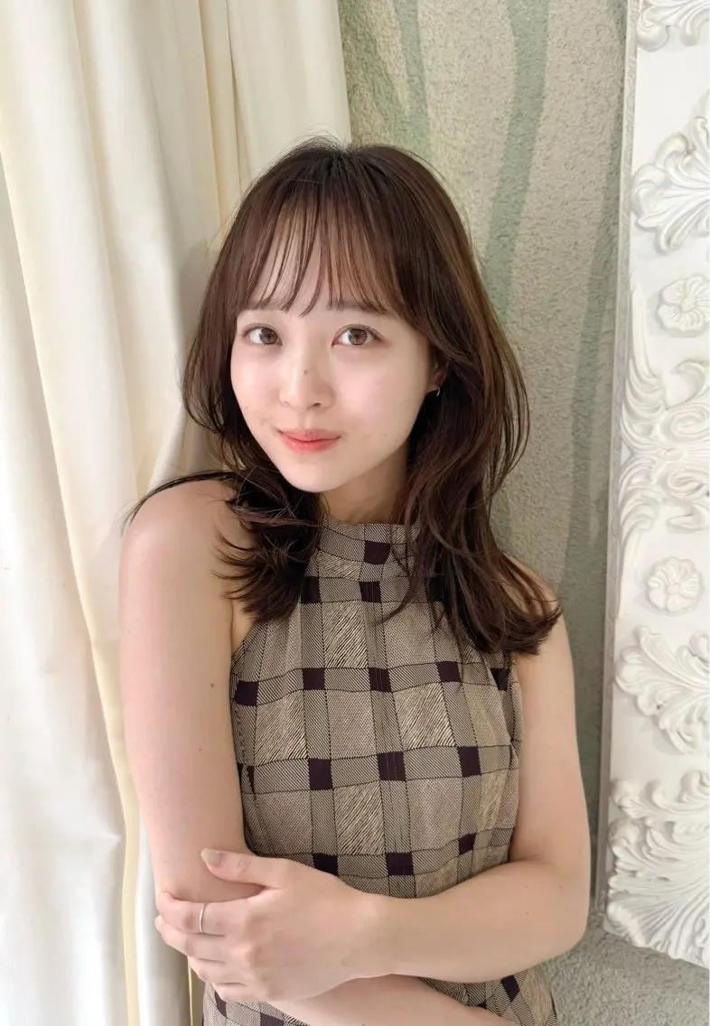 ミディアム カット 樋口 夏希のヘアスタイル