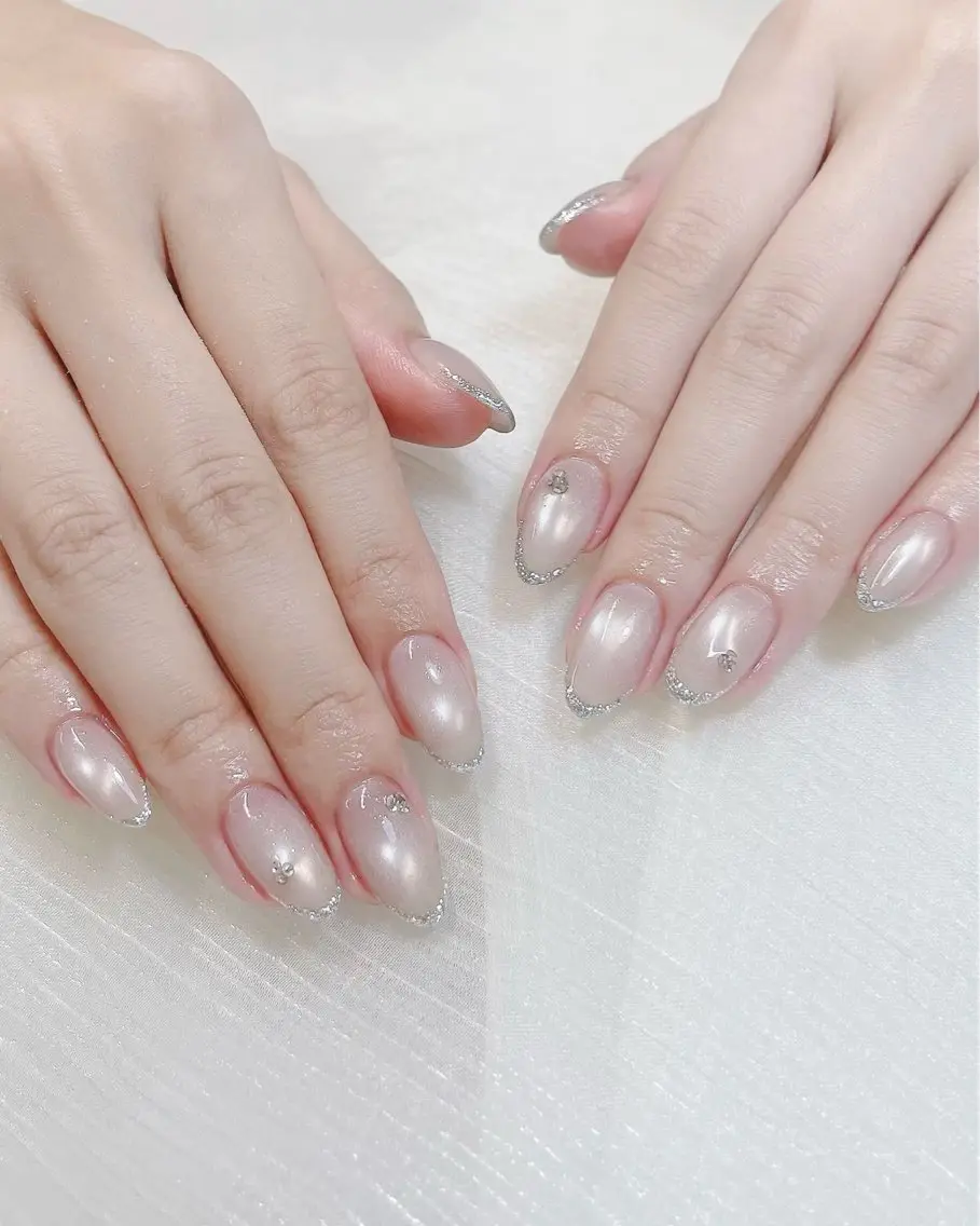 ネイル チークネイル ドット フラワーネイル フレンチネイル キラキラネイル ハンドネイル Speraネイル 大宮店🎀のネイルデザイン