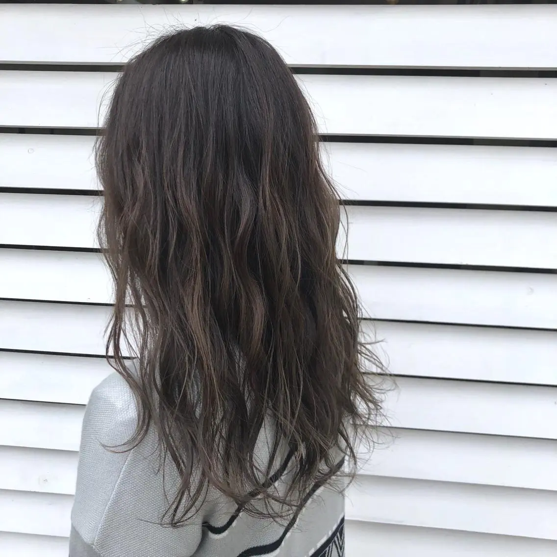 ロング カラー 菅沢 奈生のヘアスタイル