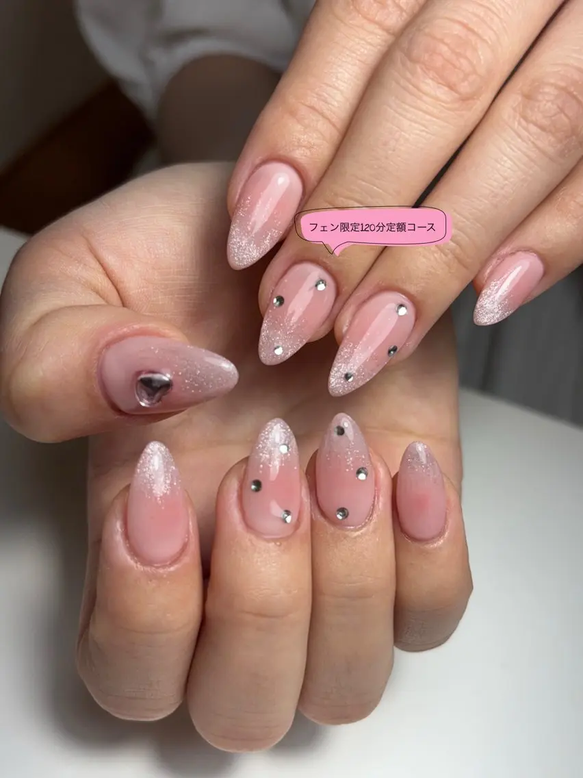 ネイル ハンドネイル 7LOOKS フェンのネイルデザイン