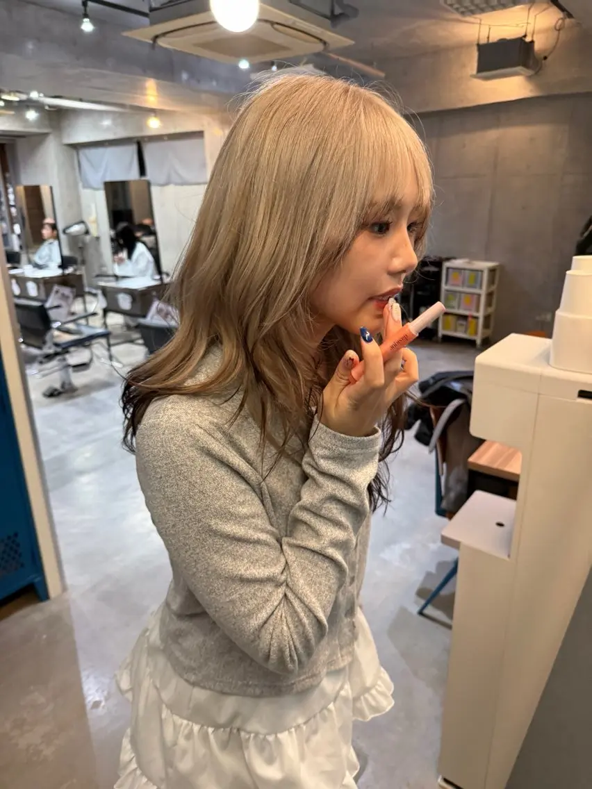 セミロング カット ヘアカラー レイヤーカット\ウル フ　chinatsuのヘアスタイル