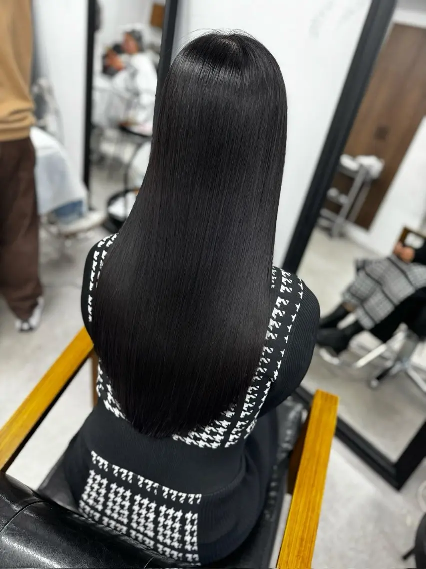 セミロング くせ毛 縮毛矯正 カット ヘアカラー 縮毛矯正 奥村 和也のヘアスタイル