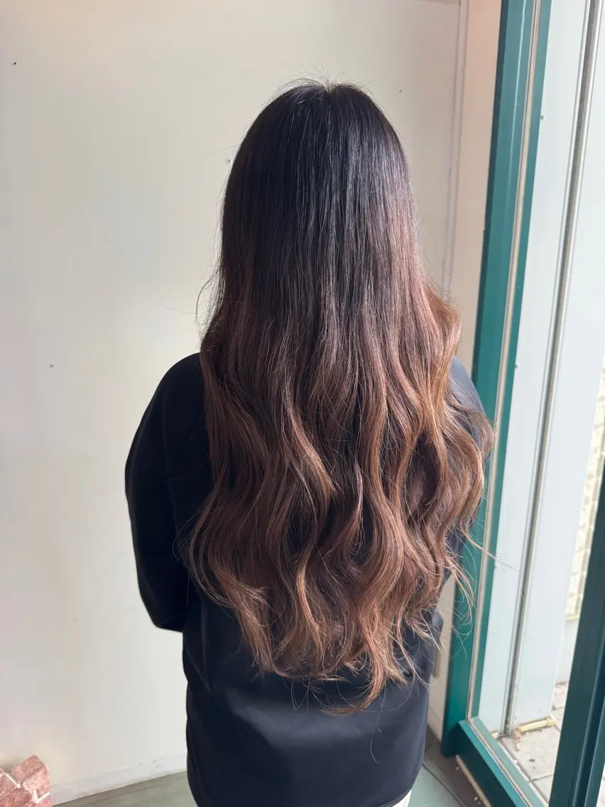 ロング カラー カット ヘアカラー 大塚 しおりのヘアスタイル