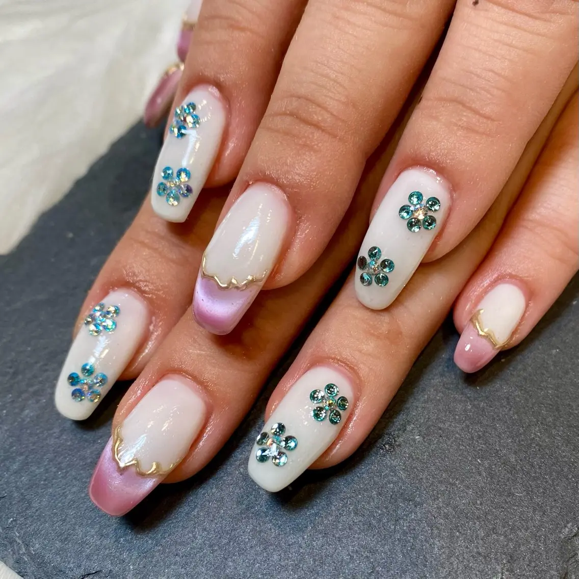ネイル ハンドネイル FREEME 🌼アビのネイルデザイン