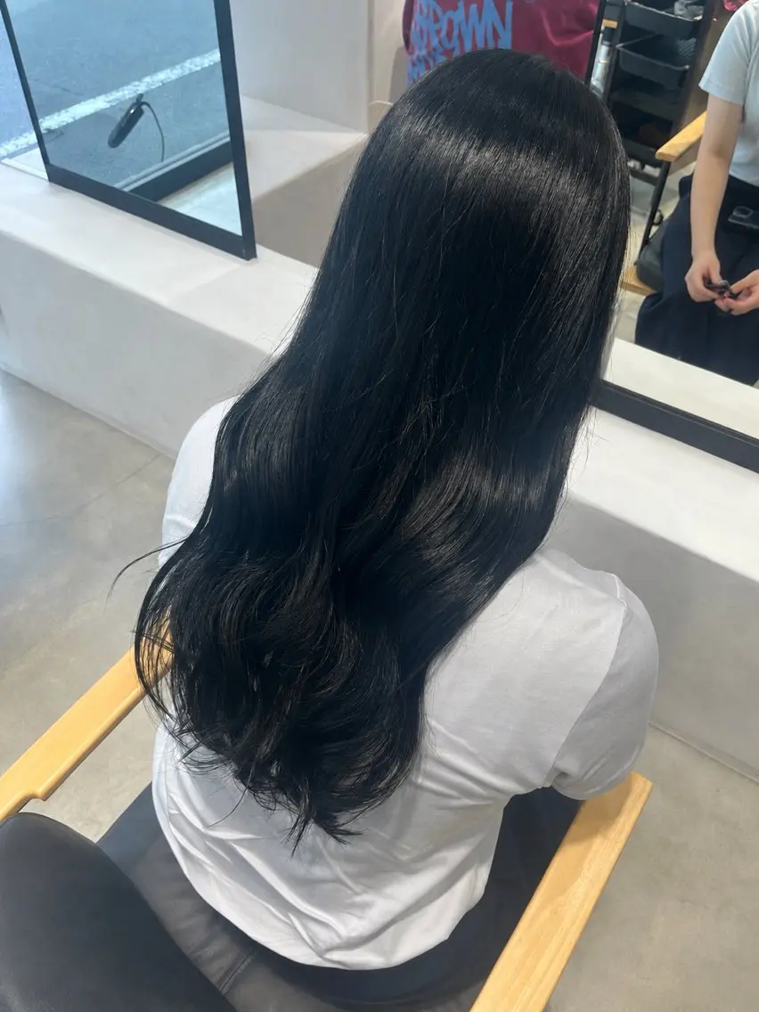 ロング ヘアカラー Moe .⋆𝜗𝜚のヘアスタイル