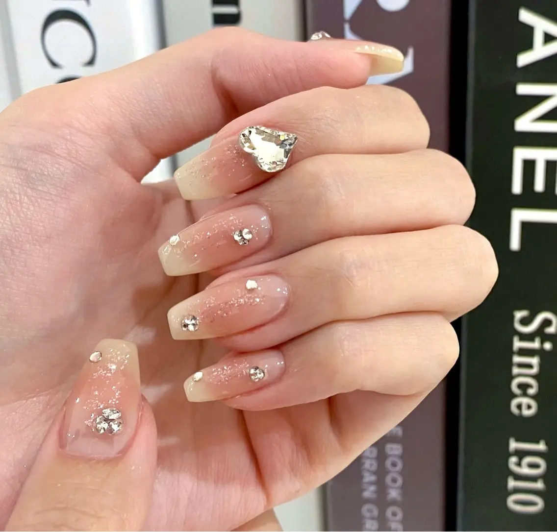 ネイル チークネイル 韓国ネイル オフィスネイル ワンホンネイル nailsalon ChuColaのネイルデザイン