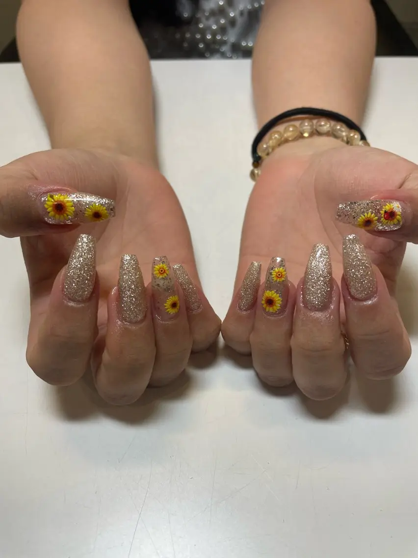 ネイル ストーンネイル ハンドネイル STYLE Ayanoのネイルデザイン