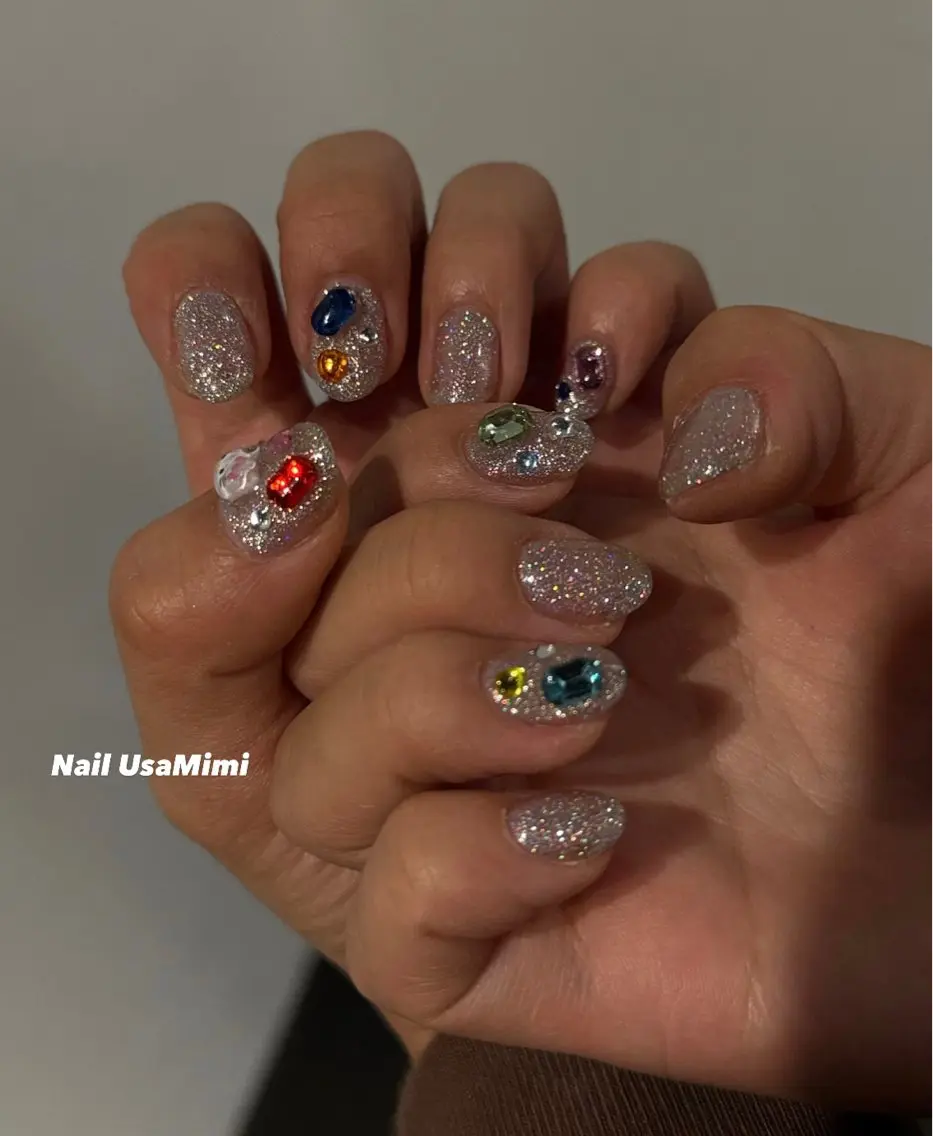 ネイル ジェルネイル グラデーション キラキラネイル 韓国ネイル ラメ(グリッター) ハンドネイル 本町ネイルNail UsaMimiのネイルデザイン